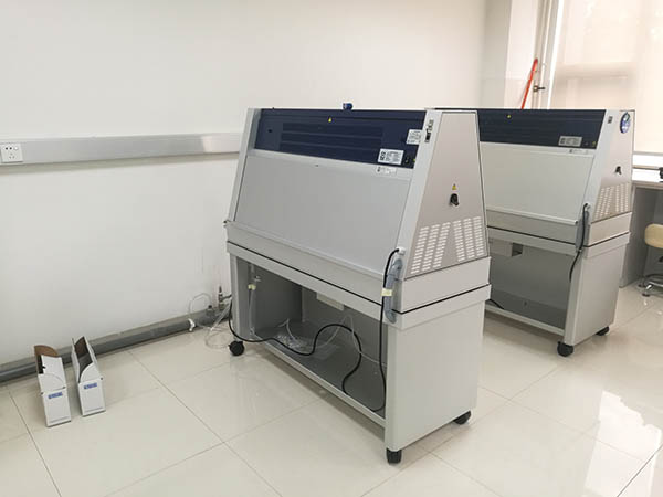 湘江關西涂料紫外老化試驗箱應用案例