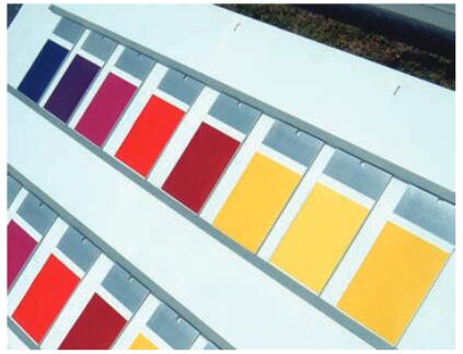 G AT F的技術(shù)人員為耐光性測試選用了8種不同顏色、具有代表性的平版印刷油墨，它們在測試中將被印刷在同種標準襯底上。