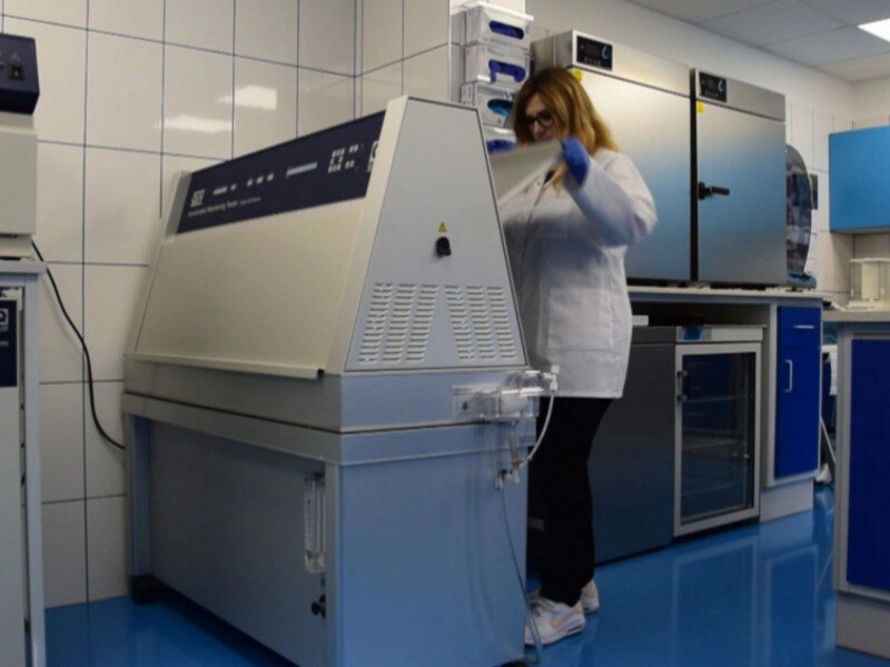 汽車涂層粉末涂料油漆紫外老化耐候試驗(yàn)機(jī)現(xiàn)場安裝圖4