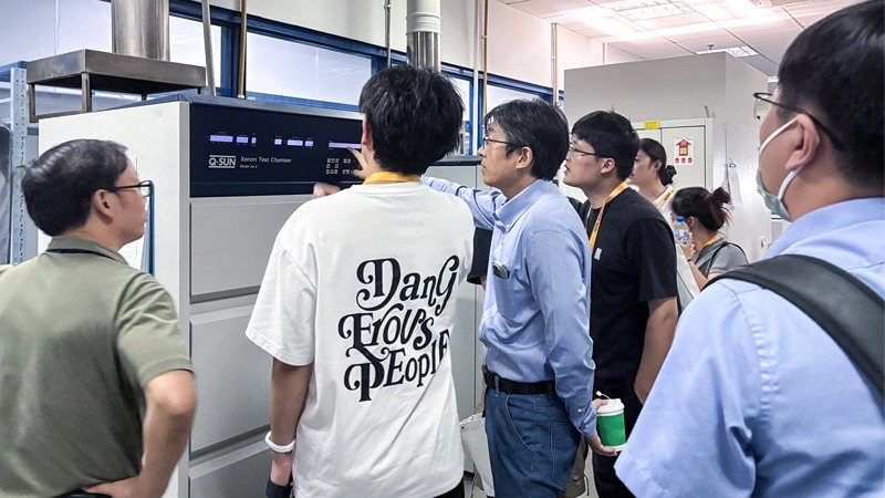 2025年汽車材料耐候老化與光照測試技術(shù)培訓(xùn)實驗室參觀